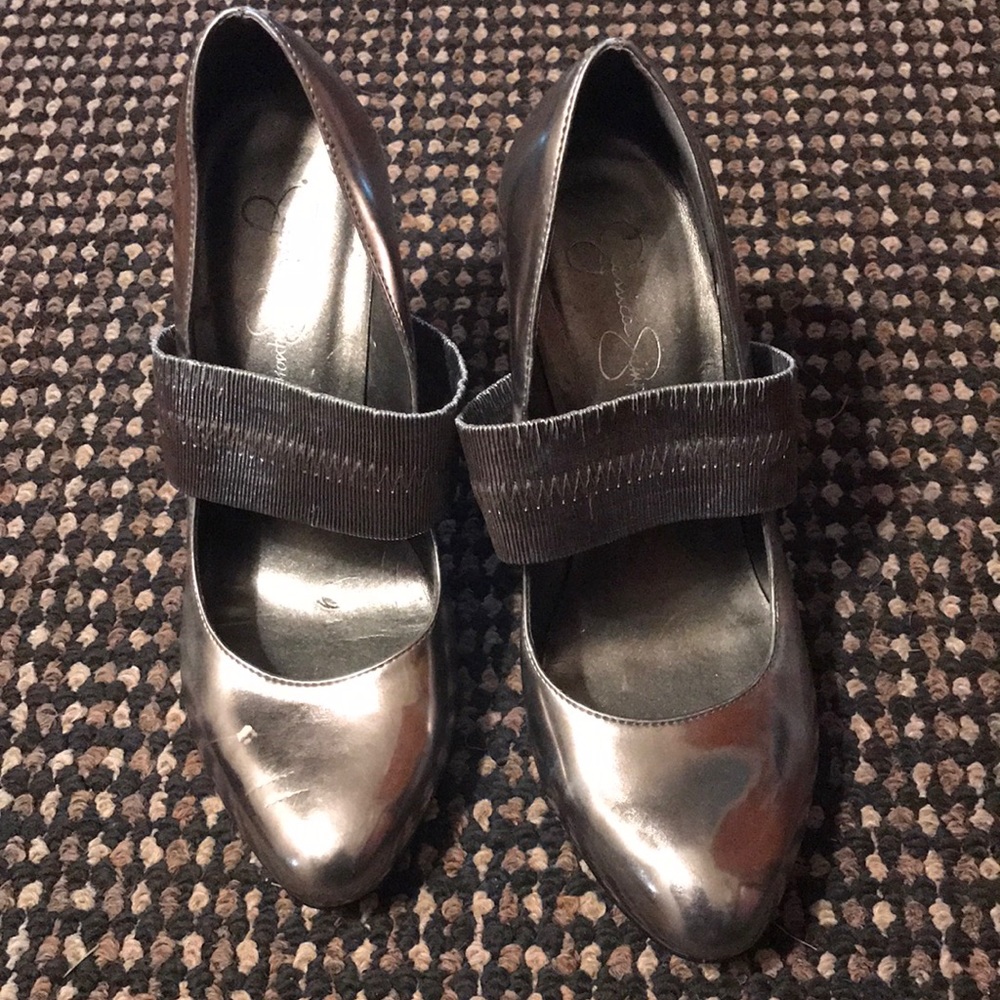 Jessica Simpson Metallic Silver Pointed-Toe Heels with Black Elastic Strap